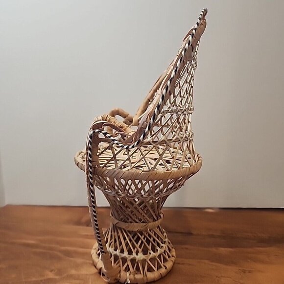 Vintage Peacock 11" Chair Tan Wicker Rattan‎ Home Decor Plant Stand Doll Chair - Picture 5 of 12